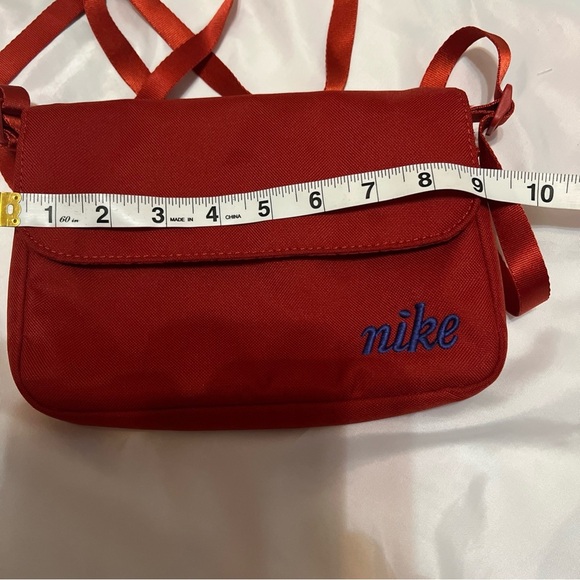 Nike Red Sporty Crossbody Bag - Picture 6 of 9